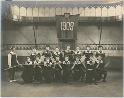 Gymnastics team, 1909