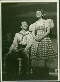 Oklahoma! : Alfred Drake as Curly and Joan Roberts as Laurey