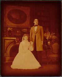 Jane Eyre : Katharine Hepburn as Jane Eyre and Dennis Hoey as Mr. Rochester, in wedding scene