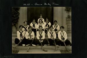 Senior hockey team, 1918