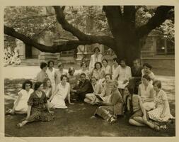 Faculty and students from the Bryn Mawr Summer School for Women Workers in Industry