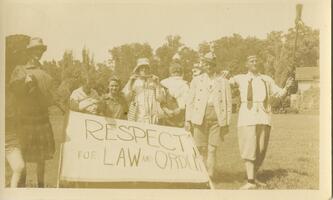 Faculty and students from the Bryn Mawr Summer School for Women Workers in Industry