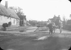 Horse and cart hauling manure at Gruny
