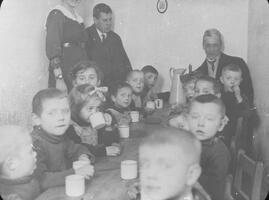 First child feeding - Berlin. Feb. 26, 1920.