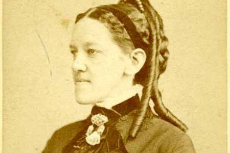 Photograph portrait of Martha Scofield's head and shoulders looking left